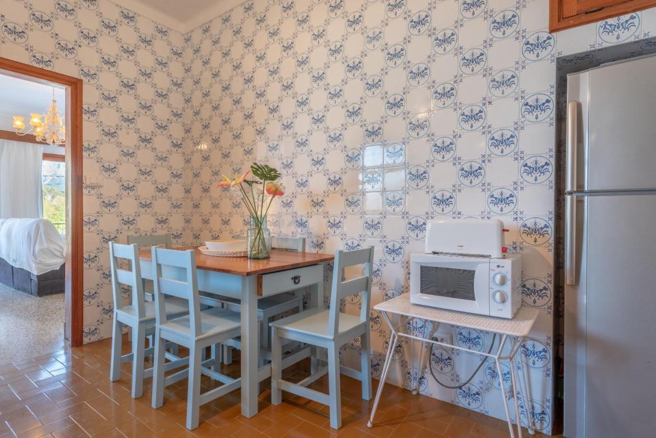 Joi 12 Apartment
